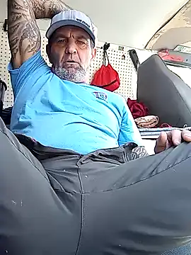 Hotbodyscottie online show from 12-16-24, 03:22