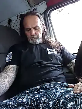 Hotbodyscottie online show from 02-25-25, 10:50