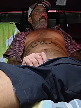 Hotbodyscottie online show from 04-30-26, 01:23