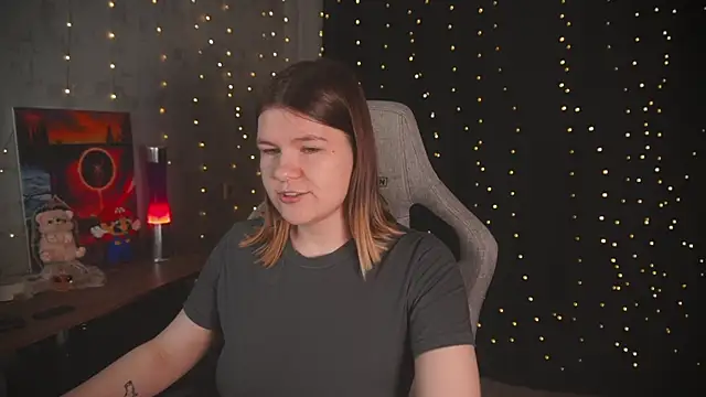 Snapshot of cuteamberlyyy chatting on 10-22-25, 03:18 cuteamberlyyy online show from 10-22-25, 03:18