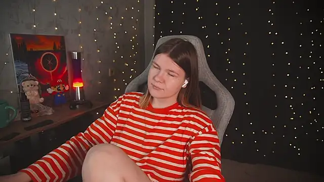 Snapshot of cuteamberlyyy chatting on 10-31-25, 03:40 cuteamberlyyy online show from 10-31-25, 03:40