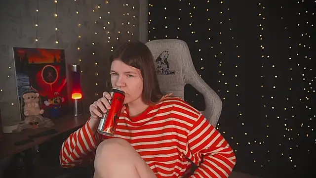 Snapshot of cuteamberlyyy chatting on 11-27-25, 03:30 cuteamberlyyy online show from 11-27-25, 03:30