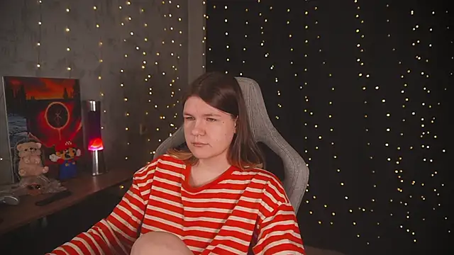 Snapshot of cuteamberlyyy chatting on 12-22-25, 04:53 cuteamberlyyy online show from 12-22-25, 04:53