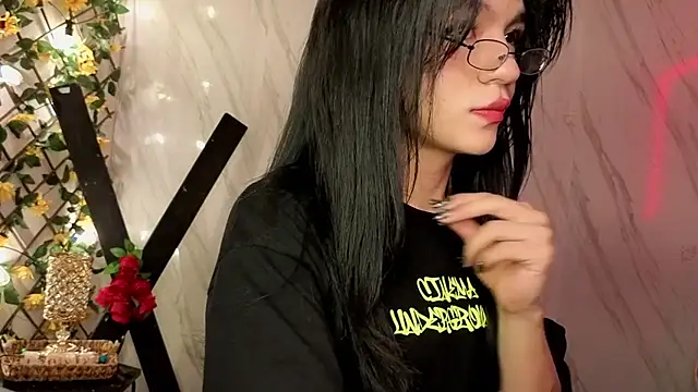 Snapshot of jeimy_garcia chatting on 02-18-26, 12:12 jeimy garcia online show from 02-18-26, 12:12