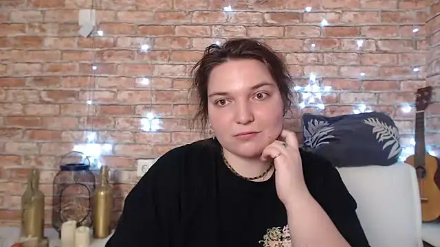 Amelia Kiss  online show from 12-28-24, 03:58