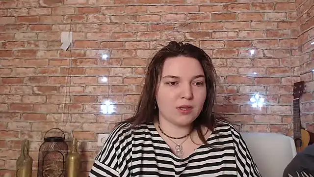 Amelia Kiss  online show from 12-31-24, 12:43