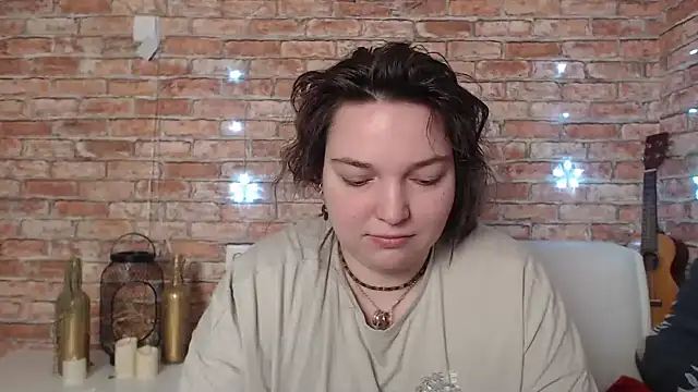 Amelia Kiss  online show from 01-02-25, 12:45