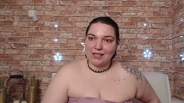 Amelia Kiss  online show from 03-08-25, 12:44