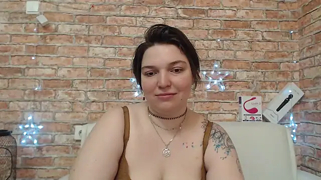 Amelia Kiss  online show from 03-11-26, 01:11