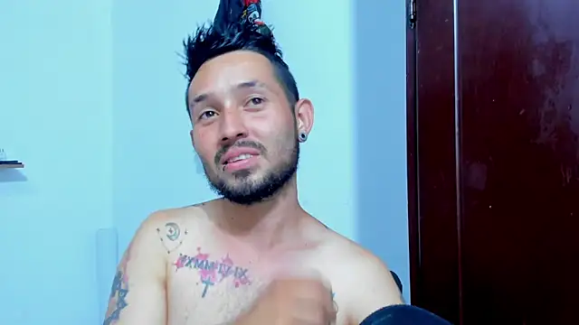 Bad Couple 1 online show from 10-29-25, 02:25