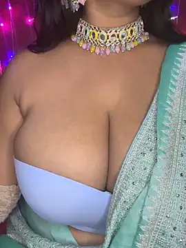 Snapshot of Playful__Princess chatting on 01-31-25, 11:24 Playful  Princess online show from 01-31-25, 11:24