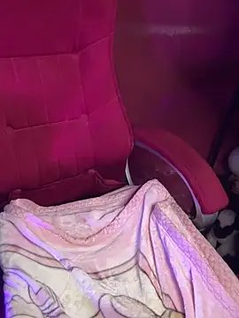 Snapshot of Playful__Princess chatting on 11-27-25, 12:07 Playful Princess online show from 11-27-25, 12:07