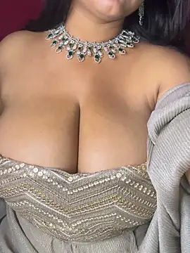 Snapshot of Playful__Princess chatting on 01-08-26, 05:10 Playful Princess online show from 01-08-26, 05:10