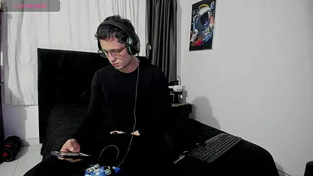 RyanHorseman online show from 10-22-25, 01:17