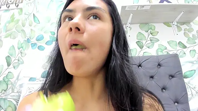 Snapshot of atilanadiaz7 chatting on 11-27-25, 06:10 atilanadiaz7 online show from 11-27-25, 06:10