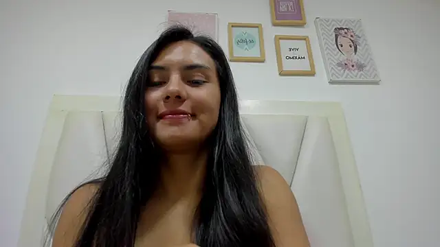 Snapshot of atilanadiaz7 chatting on 02-17-26, 05:08 atilanadiaz7 online show from 02-17-26, 05:08