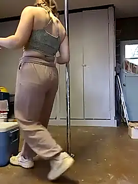 curvycakecutie online show from 03-09-26, 06:56