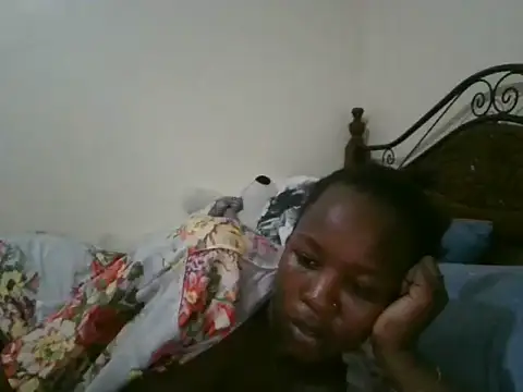 Snapshot of Sonnia_ chatting on 02-10-25, 08:00 Sonnia online show from 02-10-25, 08:00