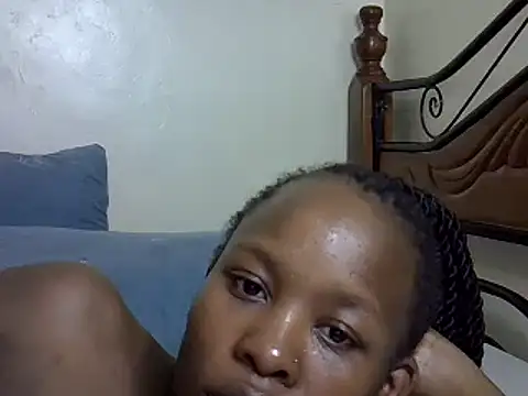 Snapshot of Sonnia_ chatting on 03-05-25, 10:54 Sonnia online show from 03-05-25, 10:54