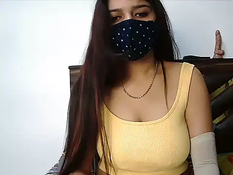 Snapshot of Gloie4u chatting on 12-05-25, 05:05 Gloie4u online show from 12-05-25, 05:05