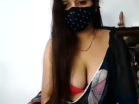 Snapshot of Gloie4u chatting on 12-20-25, 11:50 Gloie4u online show from 12-20-25, 11:50