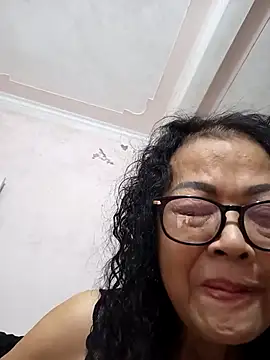 Hotestlove online show from 10-31-25, 01:56