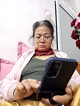 Hotestlove online show from 02-04-26, 01:50