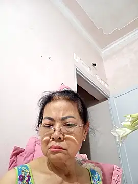 Hotestlove online show from 04-28-26, 10:48