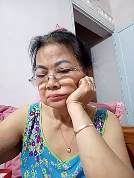Snapshot of Hotestlove chatting on 05-04-26, 10:17 Hotestlove online show from 05-04-26, 10:17