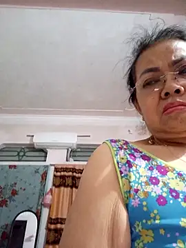 Snapshot of Hotestlove chatting on 05-09-26, 10:04 Hotestlove online show from 05-09-26, 10:04