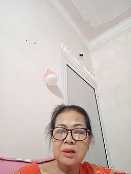 Snapshot of Hotestlove chatting on 05-23-26, 10:19 Hotestlove online show from 05-23-26, 10:19