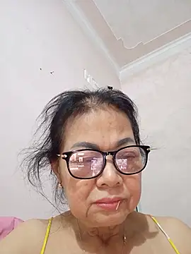 Snapshot of Hotestlove chatting on 05-27-26, 07:16 Hotestlove online show from 05-27-26, 07:16