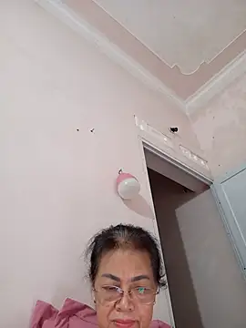 Hotestlove online show from 06-18-26, 10:58