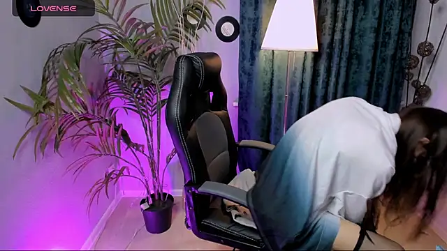 Snapshot of Will_Will_ chatting on 10-25-25, 07:05 Will Will online show from 10-25-25, 07:05