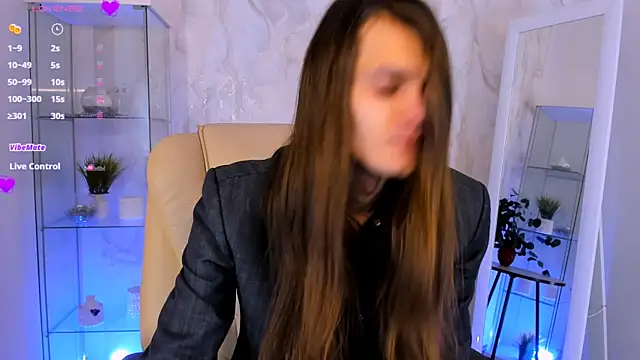 Snapshot of Will_Will_ chatting on 12-13-25, 09:09 Will Will online show from 12-13-25, 09:09