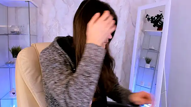 Snapshot of Will_Will_ chatting on 12-18-25, 09:32 Will Will online show from 12-18-25, 09:32