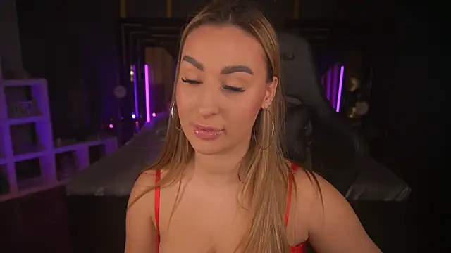 LiaBrazzerr online show from 03-22-25, 04:04