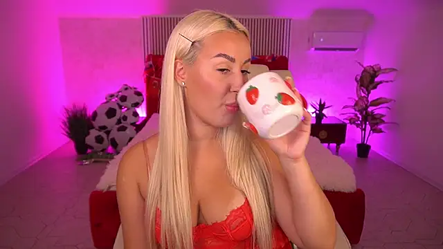 LiaBrazzerr online show from 07-08-26, 02:10