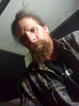 Snapshot of Crackkers chatting on 12-12-24, 12:55 Crackkers online show from 12-12-24, 12:55