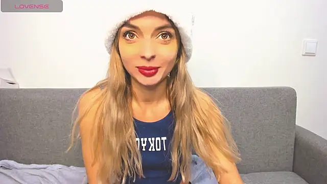 Snapshot of _ellen_meow_ chatting on 12-17-24, 10:43 ellen meow online show from 12-17-24, 10:43