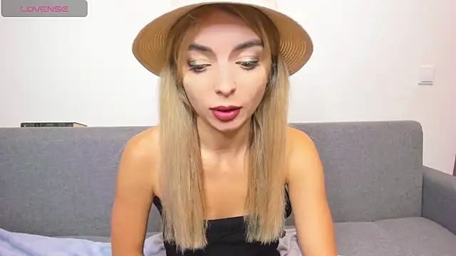 Snapshot of _ellen_meow_ chatting on 02-09-25, 12:06 ellen meow online show from 02-09-25, 12:06
