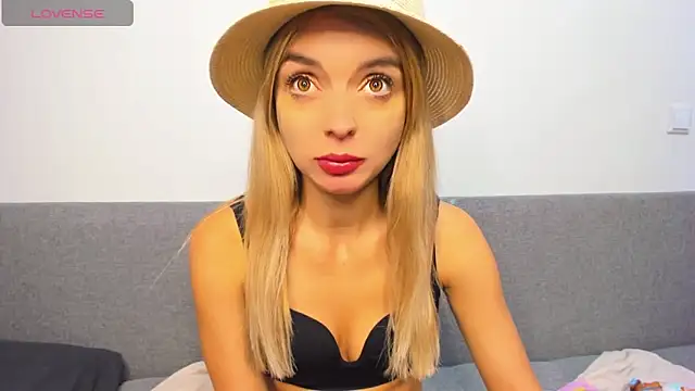 Snapshot of _ellen_meow_ chatting on 03-02-25, 10:38 ellen meow online show from 03-02-25, 10:38