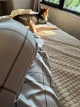 CuteeRose online show from 10-21-25, 12:06