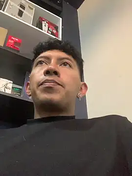 Snapshot of Chocolatito26 chatting on 02-19-25, 05:16 Chocolatito26 online show from 02-19-25, 05:16