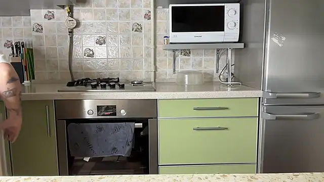 Snapshot of mia___mi chatting on 02-22-25, 03:58 mia mi online show from 02-22-25, 03:58