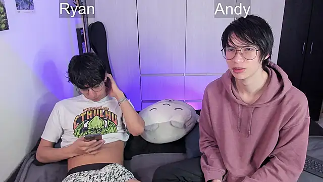 Snapshot of Aventure_Twinks chatting on 12-06-24, 04:03 Aventure Twinks online show from 12-06-24, 04:03