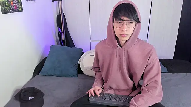 Snapshot of Aventure_Twinks chatting on 12-16-24, 08:58 Aventure Twinks online show from 12-16-24, 08:58