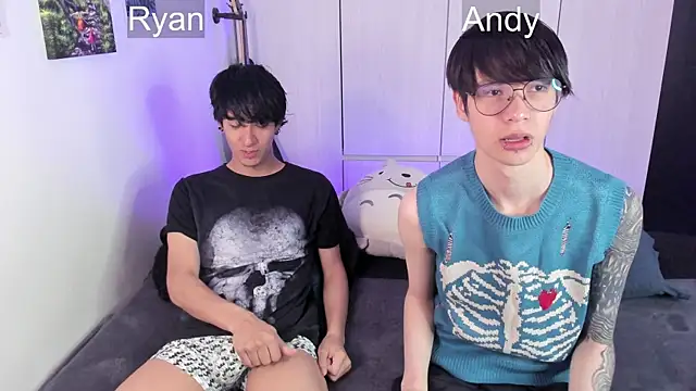 Snapshot of Aventure_Twinks chatting on 12-20-24, 08:23 Aventure Twinks online show from 12-20-24, 08:23