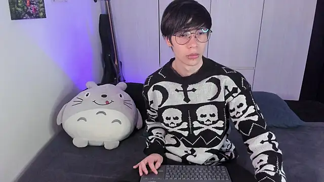 Snapshot of Aventure_Twinks chatting on 01-30-25, 10:08 Aventure Twinks online show from 01-30-25, 10:08