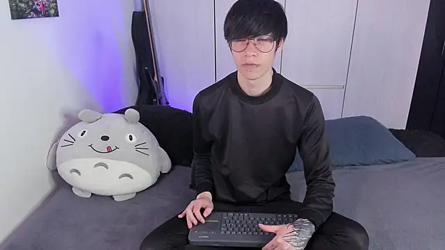 Snapshot of Aventure_Twinks chatting on 02-03-25, 03:17 Aventure Twinks online show from 02-03-25, 03:17